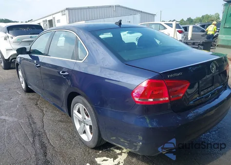 2014 Volkswagen Passat 1.8T Wolfsburg Edition из США, поврежденный, VIN 1VWAT7A39EC030534